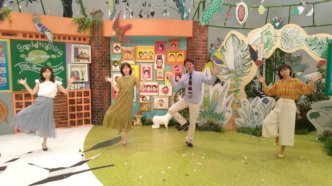 中村秀香のインスタグラム：「今朝は #すまたん 祝日編成でした！！  明日もイレギュラーで、 ６時３０分頃からの放送予定です(o^^o)  よろしくお願い致します！！  #すまたんポーズ」