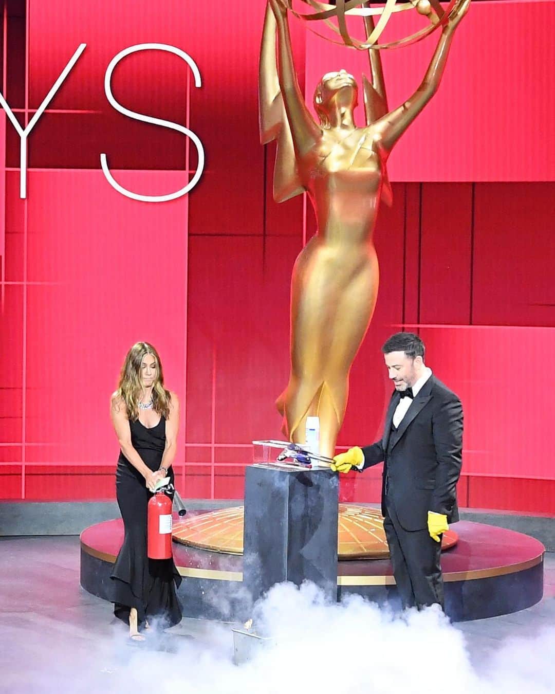 アメリカン・ブロードキャスティング・カンパニーのインスタグラム：「We said anything can happen... The #Emmys are LIVE on ABC now!」