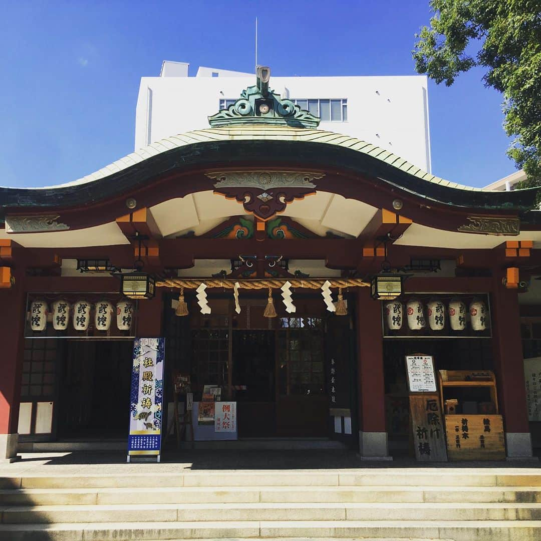 宮田麺児さんのインスタグラム写真 - (宮田麺児Instagram)「本日　一粒万倍日 氏神さまに挨拶してから　ラジオへ  #一粒万倍日 #氏神様 #お参り #風水 #縁起」9月21日 10時42分 - miyatamenji