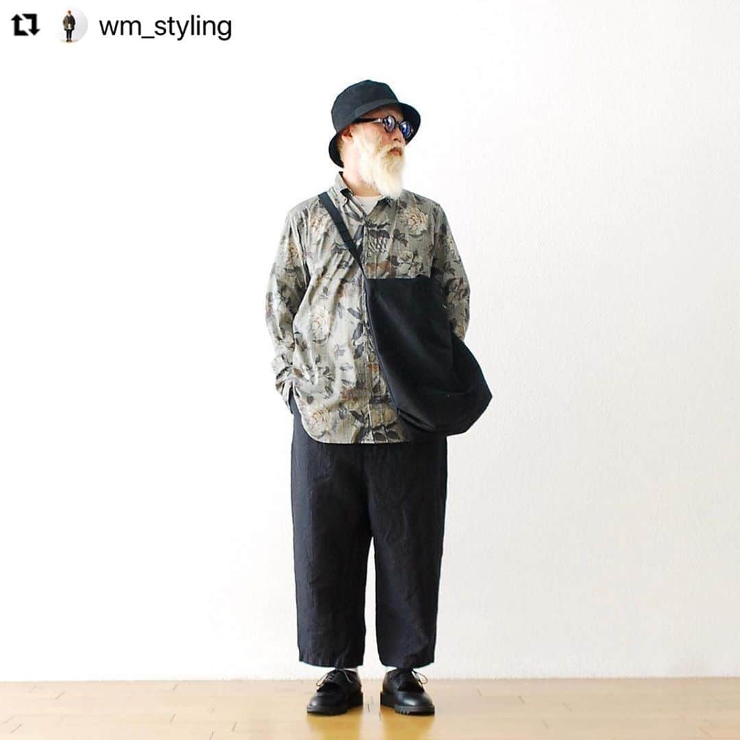 のインスタグラム：「#Repost @wm_styling with @make_repost ・・・ ［#20AW_WM_styling.］ _ styling.(height 170cm weight 65kg) eyewear→ #LescaLUNETIER　￥40,700- shirts→ #ts_s　￥25,300- pants→ #COMMEdesGARCONSHOMME　￥42,900- shoes→ #HenderScheme　￥48,400- bag→ #EngineeredGarments　￥20,900-  _ 〈online store / @digital_mountain〉 → http://www.digital-mountain.net _ 【オンラインストア#DigitalMountain へのご注文】 *24時間受付 *15時までのご注文で即日発送 *1万円以上ご購入で送料無料 商品について：084-973-8204 カスタマーサポート：050-3592-8204 _ We can send your order overseas. Accepted payment method is by PayPal or credit card only. (AMEX is not accepted) Ordering procedure details can be found here. >>http://www.digital-mountain.net/html/page56.html _ 本店：@Wonder_Mountain_irie 系列店：@hacbywondermountain (#japan #hiroshima #日本 #広島 #福山) _」
