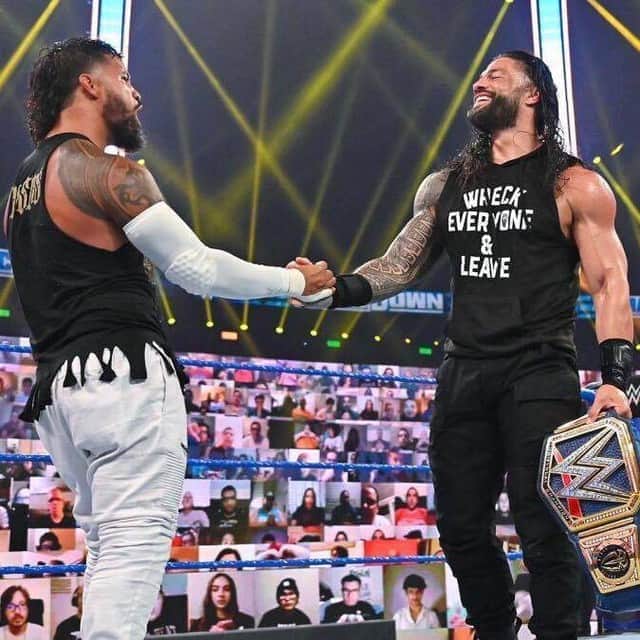 WWEさんのインスタグラム写真 - (WWEInstagram)「What a triumphant win it was for the team of @uceyjucey & #UniversalChampion @romanreigns in the Samoan Street Fight on #smackdown! 👏👏👏 @paulheyman」9月21日 11時00分 - wwe