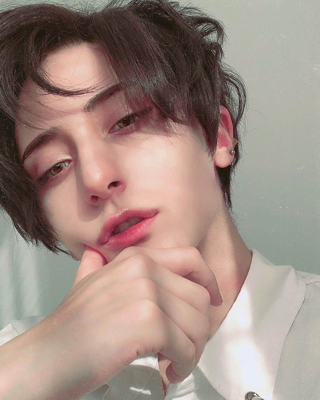 ナイトのインスタグラム：「🤍」