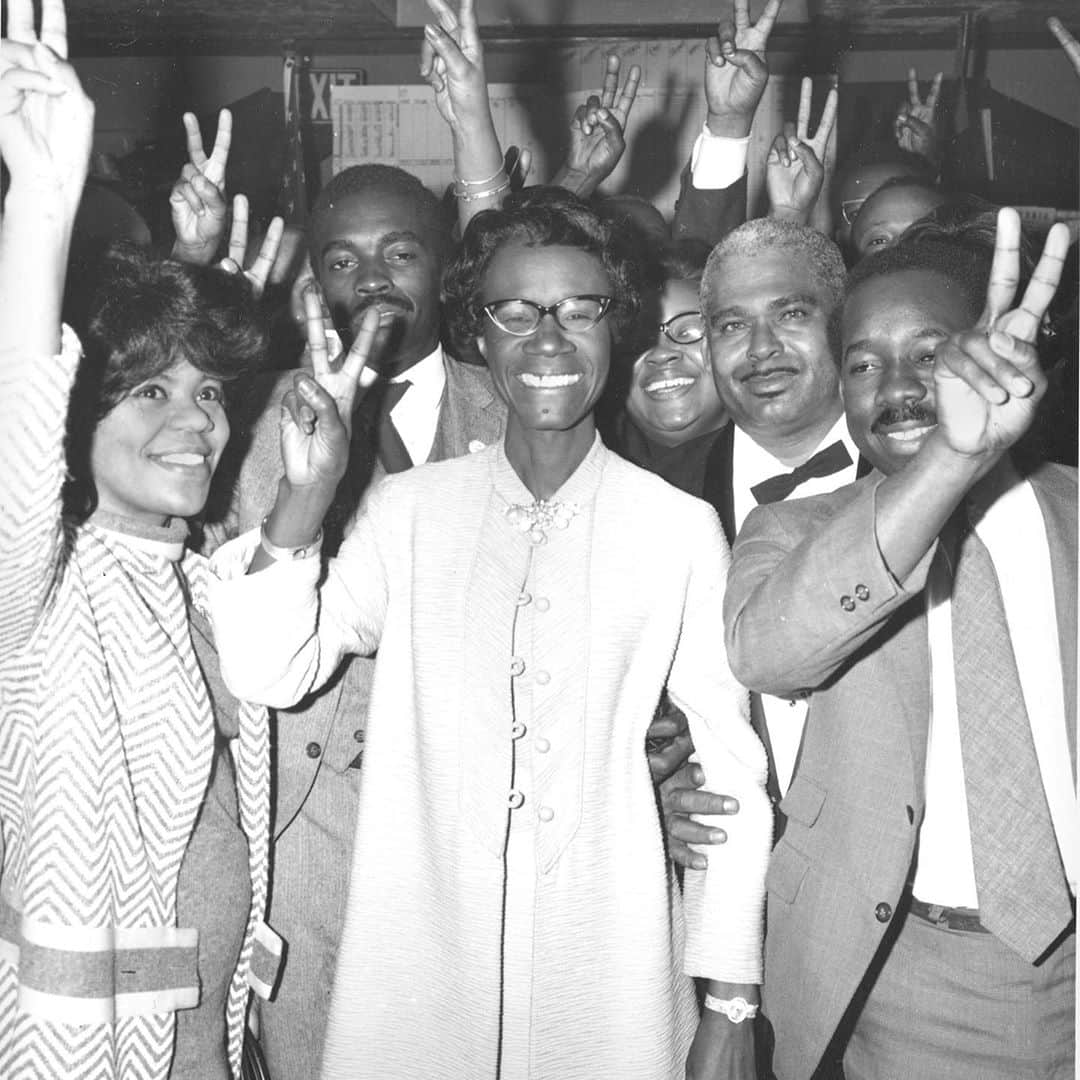 マライア・キャリーさんのインスタグラム写真 - (マライア・キャリーInstagram)「We're officially 10 days away from the close of the #2020Census. While most folks know legendary New York Congresswoman Shirley Chisholm for her monumental presidential run, this icon #SavedTheDay in more ways than one! Head over to @wearepushblack or swipe up in my story to read about how she devised a simple but powerful solution to making sure our people counted. #PushBlackHistory」9月21日 11時36分 - mariahcarey