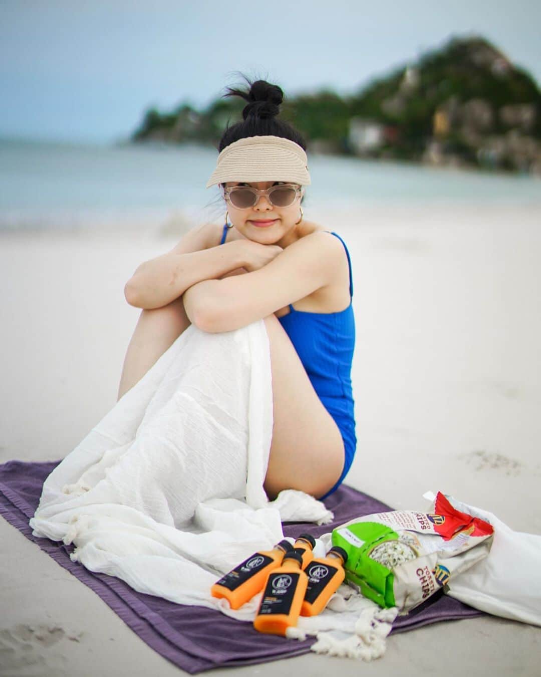 GYEON SEOのインスタグラム：「_* picnic ready 🍿🧃 . . #gomdorishotz」