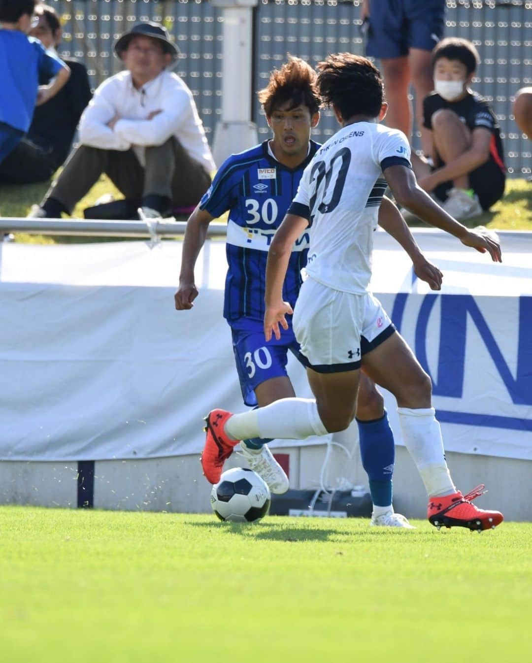 萬代宏樹さんのインスタグラム写真 - (萬代宏樹Instagram)「VSマルヤス岡崎　1-1 VS札幌大学　2-1 VSいわきFC 1-1  選手みんながそれぞれの思いを感じてると思います。  できる事は次の試合に勝つためにいい準備をすること。  まだまだ成長したいって気持ちをもって練習から100%で取り組む。  みんなでまた頑張ろう💪  #ラインメール青森　#FCマルヤス岡崎　#札幌大学　#いわきFC #船谷圭祐　#津田知宏　#常澤聡　#元気でした笑」9月21日 11時32分 - bandaihiroki