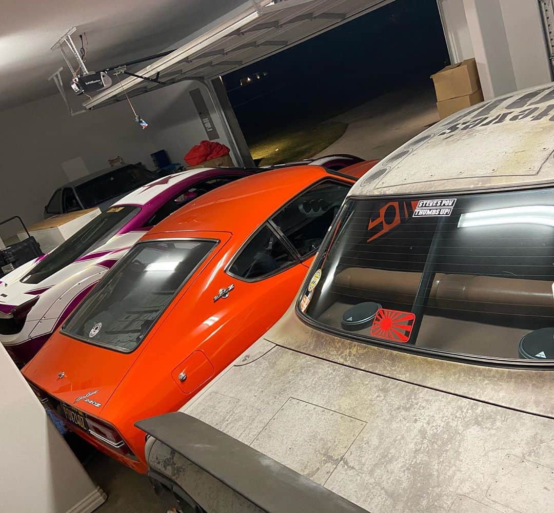 スティーブのインスタグラム：「What a fun day today at @carsandturbo today and @carsandcigarsfrisco yesterday. The cars and me are exhausted. Time for bed but a huge thanks to everyone we have met so far and so many if you who have sent such warm welcome messages to me. I am honored to join the car community here and extremely proud to call #texas home!! Good night!! 素敵なラインアップ！これからの巨大ガレージをお楽しみに」