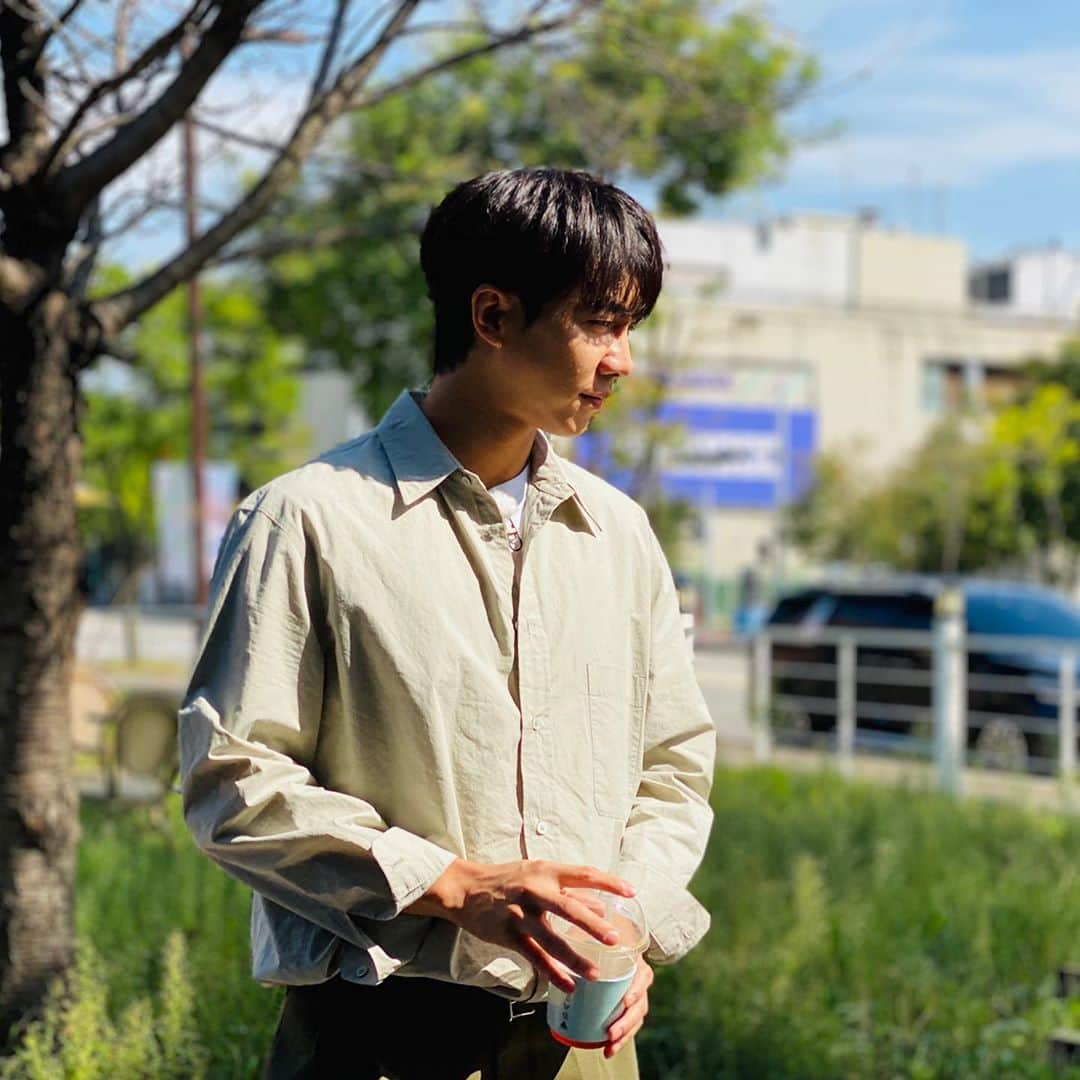 イ・スンギさんのインスタグラム写真 - (イ・スンギInstagram)「가을이 왔어요☺️」9月21日 11時57分 - leeseunggi.official