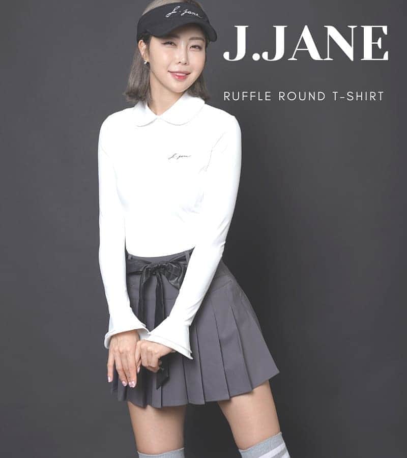 J.JANE JAPANさんのインスタグラム写真 - (J.JANE JAPANInstagram)「. new♡ . Ruffle Round T-shirt（White） ¥25,000 . スッキリとしたシルエットに ラッフル襟でフェミニンな印象を演出してくれるロングシャツ。  ※冬場はヒートテックの上に着たい方は １サイズ上げて着て頂くのがおすすめです。  【商品紹介】  商品番号:J3F59TS03WH -Color : White/Pink/Black (3color) -Size : XS/S/M  着丈：58/59.5/61 肩幅：36/37/38 バスト：78/82/86 ウエスト：68/72/76 袖の長さ：62/62.5/63  （XS/S/M順となっております。3サイズの商品です） . . 新作商品Webより注文可能です✨ ご注文からお届けまで7〜10日となります。 . ----------------------------------------- ▶お知らせ . 8days♡ Summer wear SALE実施中✨🏝 9月15日〜9月22日まで ----------------------------------------- #golf#골프 #ゴルフ#golfwear #j_jane #j_jane_golf #スポーツ#golfswing #ドライバー#アイアン#golf#fashion#韓国ファッション#ゴルフ好き#golfing#golfer #ゴルフウエア #ゴルフスイング#ゴルフ女子#ゴルフ男子#トレーニング#ゴルフ部#ゴルフ初心者#打ちっ放し#パター練習#コンペ」9月21日 13時07分 - j.jane_japan