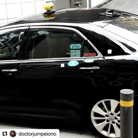 東京美容外科公式のインスタグラム：「#Repost @doctorjumpeiono with @make_repost ・・・ AAカップからFカップへ ①回目は160cc＋脂肪注入でDカップに ②回目で300ccのシリコンに入れ替えました。 過去にも2段階豊胸の症例をアップしていますが、痩せ型の人は初回手術で入れられる大きさに限界があるので。。 #小野准平 #美容外科 #美容整形 #豊胸 #シリコン豊胸 #デュアルプレーン豊胸 #ハイブリッド豊胸 #脂肪注入豊胸 #ヒアルロン酸豊胸 #バストアップ #脂肪吸引 #くびれ作り #ダイエット #ボディメイク #トレーニング女子 #ベストボディ #水着 #ビキニ #新宿 #歌舞伎町 #キャバクラ #キャバ嬢 #小悪魔ageha #モデル #ギャル #黒ギャル #ハーフモデル」