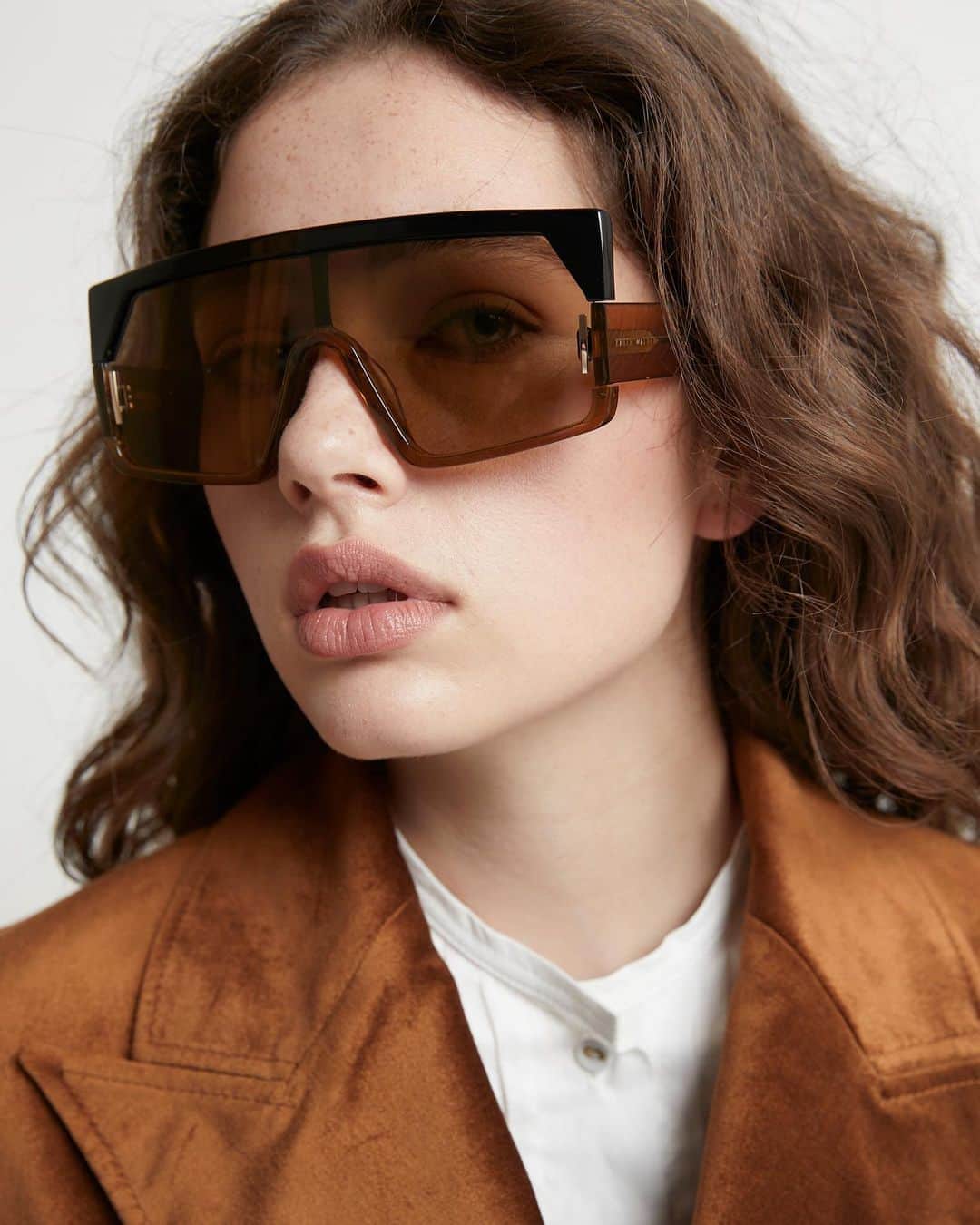 のインスタグラム：「Ruby wears Vorticist in new crystal tan/black.」