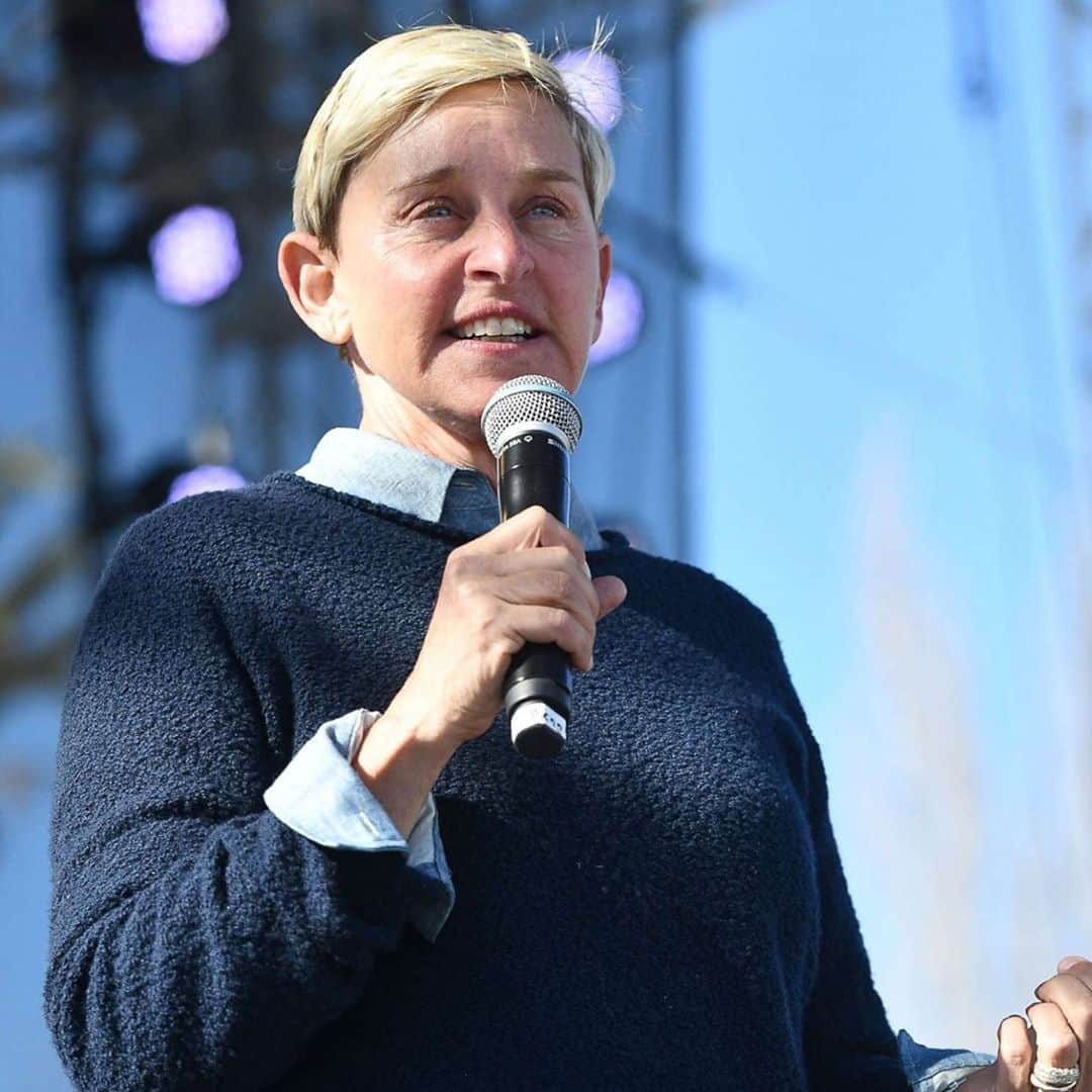 Good Morning Americaさんのインスタグラム写真 - (Good Morning AmericaInstagram)「#EllenDeGeneres kicked off season 18 of her show with an opening monologue directly addressing the workplace abuse allegations the show recently faced. LINK IN BIO.」9月22日 0時41分 - goodmorningamerica