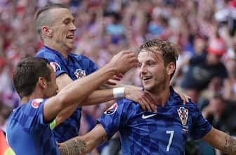 イヴァン・ペリシッチさんのインスタグラム写真 - (イヴァン・ペリシッチInstagram)「Sve znas debeli 😘🙏🏼🤪 .. Hvala ti na svemu !! #IvanRakitic #7 #106 #Hrvatska 👋🏼🚀」9月22日 0時56分 - ivanperisic444