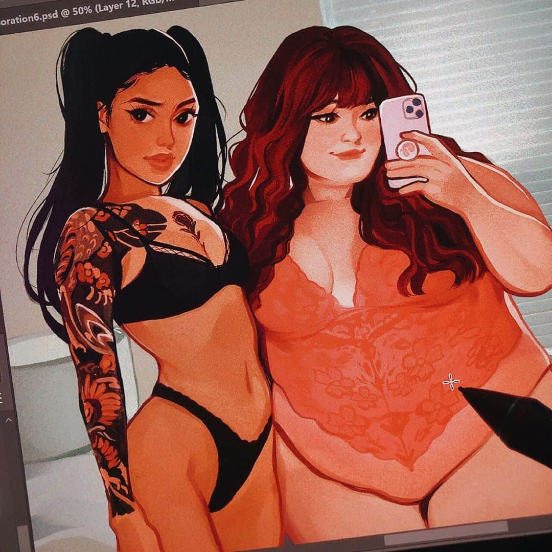 Laura Brouwersのインスタグラム：「Did i just spend my afternoon drawing a tattoo and lace on my relaxing time? Yes, maybe  I just needed to draw this mirror selfie immediately when i saw it 🥺」