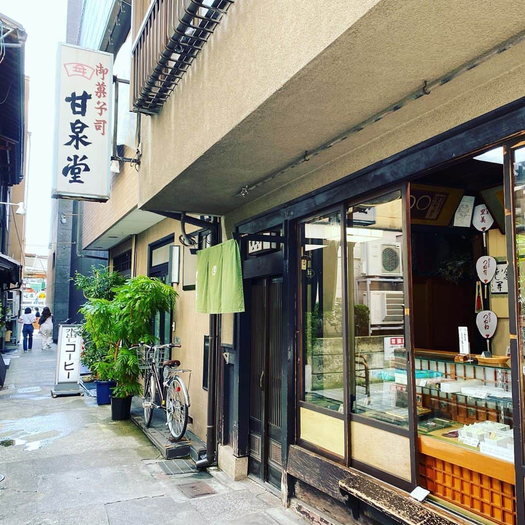 林千晶さんのインスタグラム写真 - (林千晶Instagram)「祇園 甘泉堂の栗羊羹。 これが、いや、これも食べたくて、京都まで来たのだよ^_^」9月21日 17時32分 - chiaki_0808