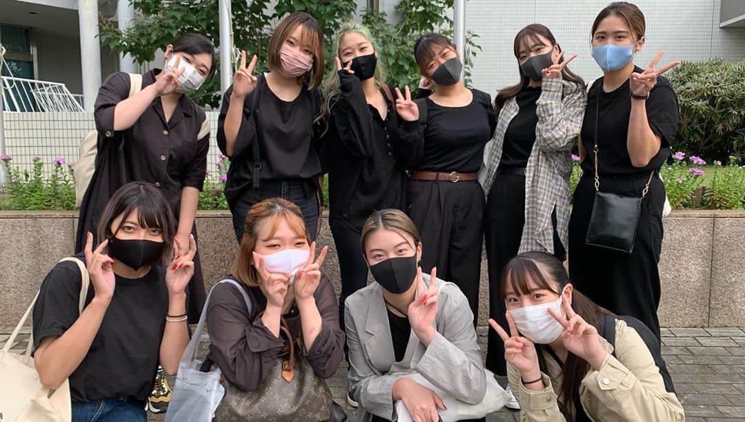 東京ベルエポック美容専門学校さんのインスタグラム写真 - (東京ベルエポック美容専門学校Instagram)「《業界コラボ》 #超FUJI-Q でヘアメイク科2年生がヘアメイクを担当させていただきました👏🏼  中高生に大人気のモデルやインフルエンサーが集うイベント!!  ステージやバックヤードに入りヘアメイクやアテンド業務を行いました😊  本物の現場実習を体感して更に成長することが出来ました🙌  #超十代 #超fujiq #イベント #業界コラボ #現場実習 #東ベル #美容専門学校 #美容専門学校東ベル」9月21日 18時13分 - tokyo_belle