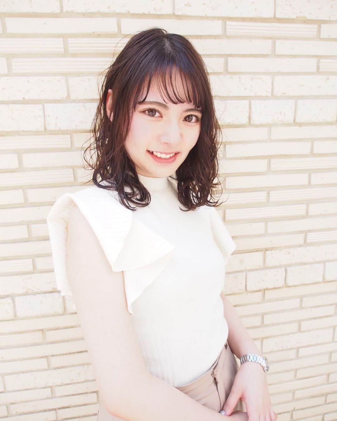 林桃絢美のインスタグラム：「・ こんばんは🌠 ・ 撮影データたくさんいただいたので載せます☺🌷 一眼で撮ると光の入り方がiPhoneと全く違って面白いですね🌟 ・ 本日も #もなポチ していただけたら嬉しいです🕊 いつもありがとうございます！✨ ・ ・ #日本女子大学コンテスト　#日本女子大学　#ミスコンテスト　 #サロンモデル希望 #サロンモデル東京 #サロンモデル　#美容院　#東京美容院　#撮影モデル #サロモ #サロモ希望 #被写体モデル #被写体 #被写体さんと繋がりたい #いいね返し #folloforlike #f4l #instagood」