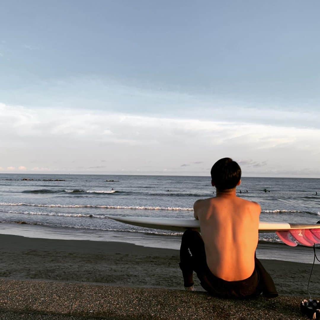 菅谷哲也さんのインスタグラム写真 - (菅谷哲也Instagram)「🏄‍♂️🌞🏄‍♂️🌞🏄‍♂️🌞  #surf #sunset  @kisurf1173」9月21日 18時33分 - tetsuyasugaya