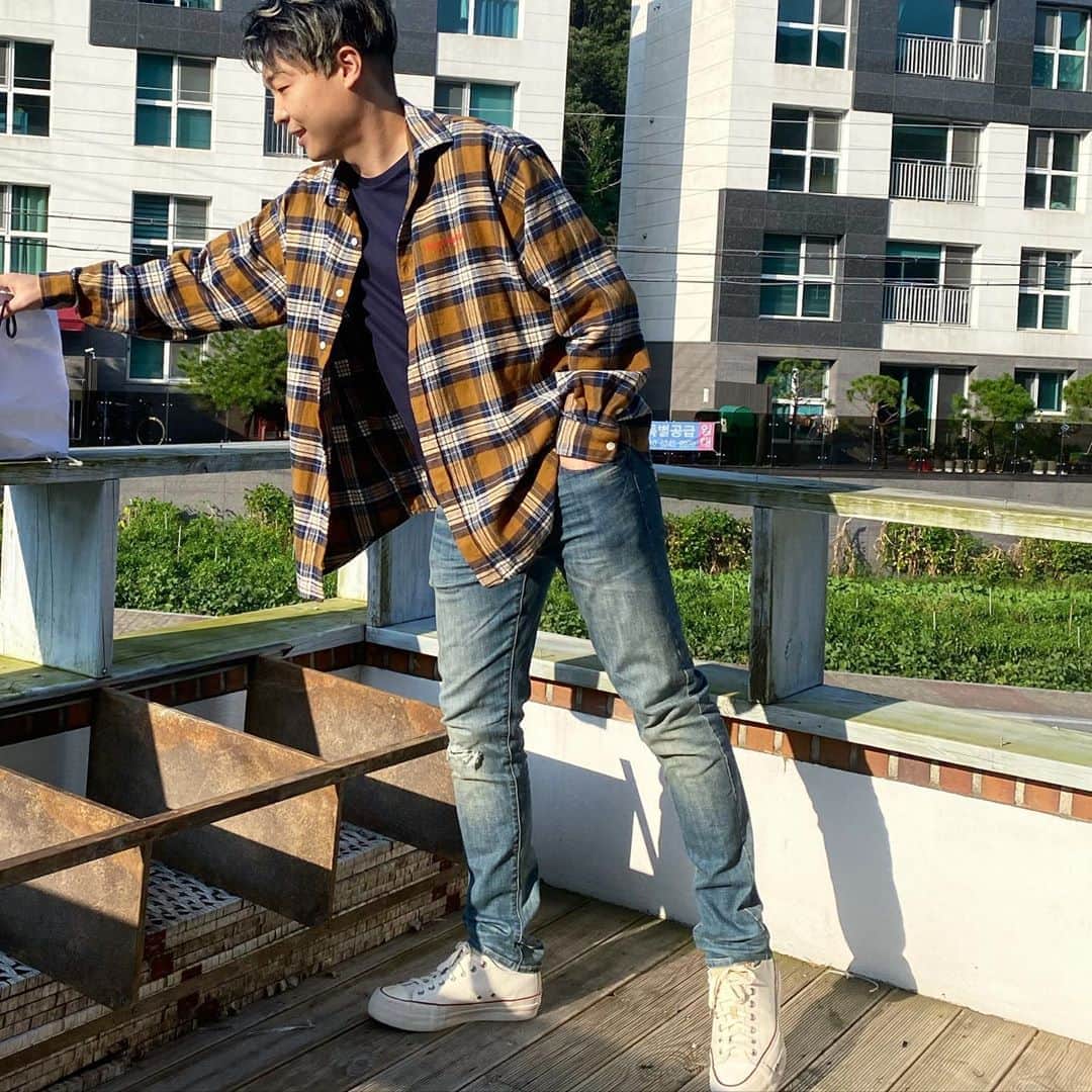Paloaltoのインスタグラム：「평생 모자를 써왔더니 모자 안쓰고 머리 셋팅할때마다 어색함 ㅋㅋ」