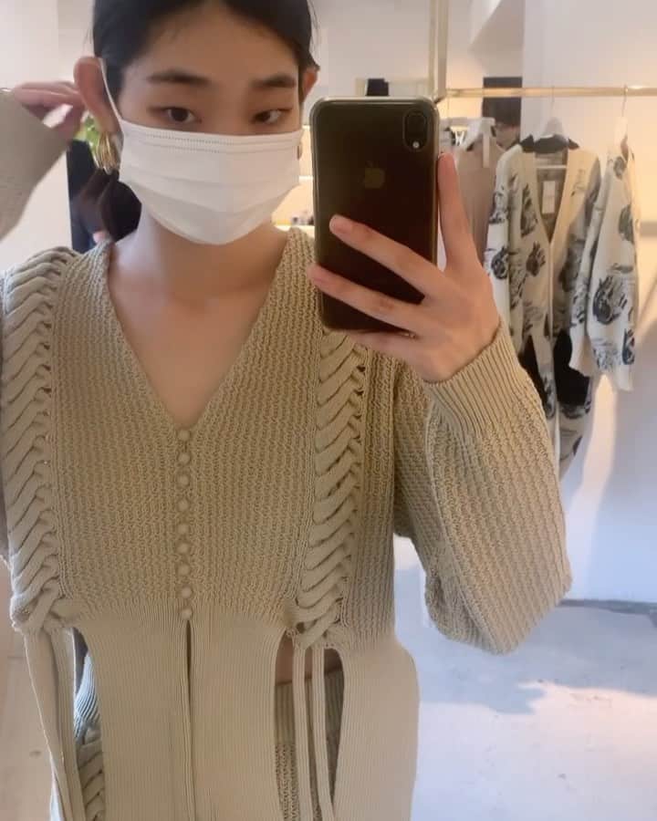 江原杏樹のインスタグラム：「@malamute_iii_knit  2021S/S お可愛でした💙  届くの楽しみでもう春が待ち遠しい。。。」