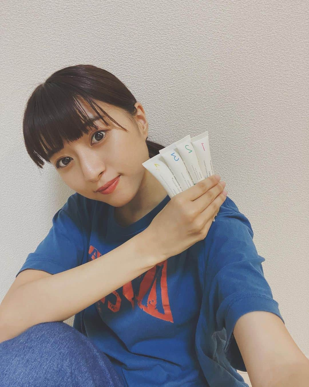 谷口萌衣子さんのインスタグラム写真 - (谷口萌衣子Instagram)「. サロンカラー後、順番に失われていく成分を補ってくれる トリートメント🏃🏻‍♀️♡  WELLAのカラーモーション+は 発色→手触り感→潤い感→ツヤを順番に補っていく4weekプログラム。 サロン帰りの髪をキープしてくれる最強ホームケアです、、！🧖🏻‍♀️🧖🏻‍♀️  という事で、今週は1番の「発色キープ」使ってみました◎ 香りも優しくて癒されます、、 来週もたのしみー♡  #カラーモーション #4ウィークプログラム #さあサロンに行こう #イルミナカラー #イルミナ #ウエラプロフェッショナル #NYNY #さあNYNYに行こう #ミスキャンパス立命館」9月21日 18時58分 - moeko_taniguchi