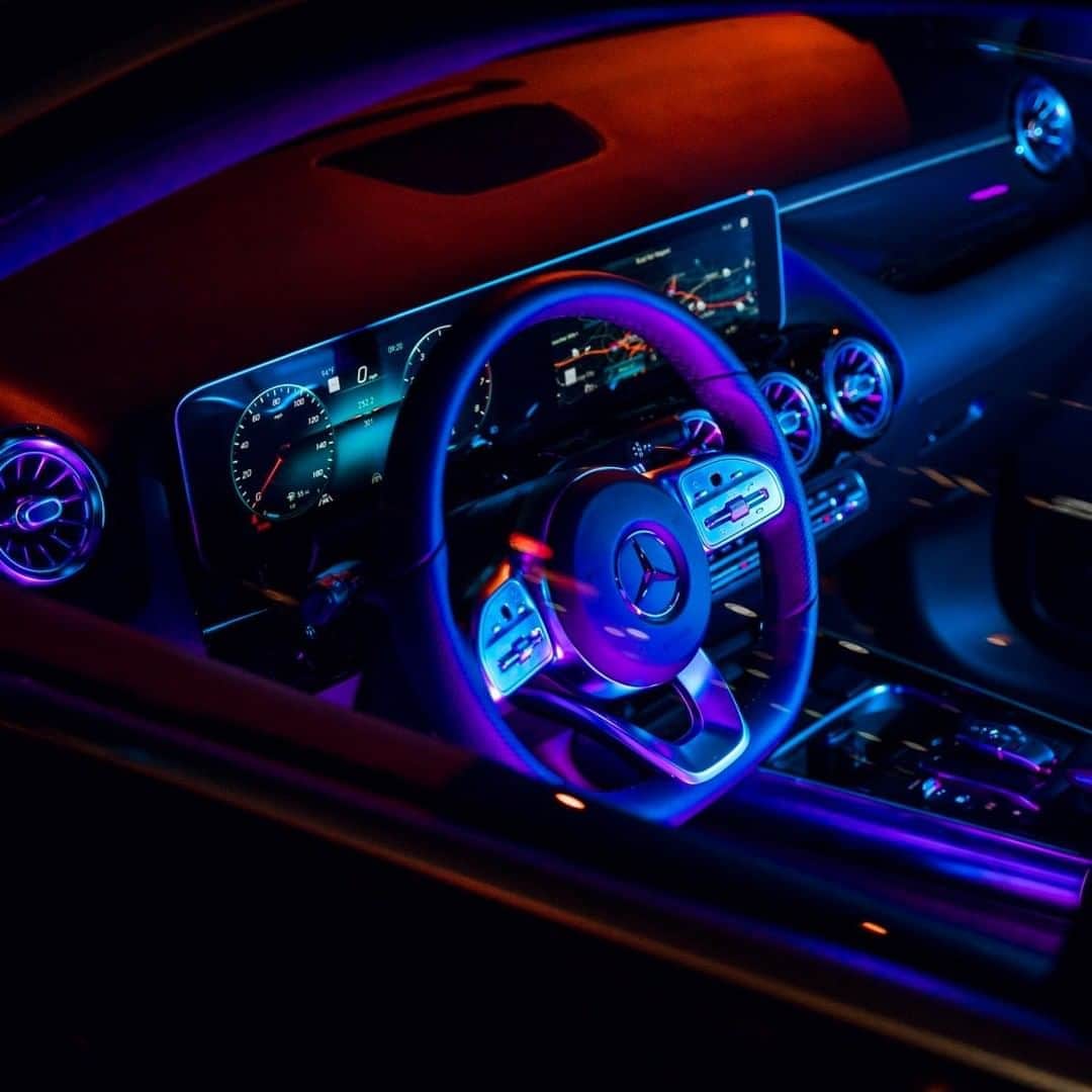 メルセデス・ベンツさんのインスタグラム写真 - (メルセデス・ベンツInstagram)「Redefines the cross-over luxury section: The Mercedes-Benz GLA. ✨   📸  @bywellcarvalho  for #MBphotopass via Mercedes-Benz USA #MercedesBenz #GLA」9月21日 19時00分 - mercedesbenz