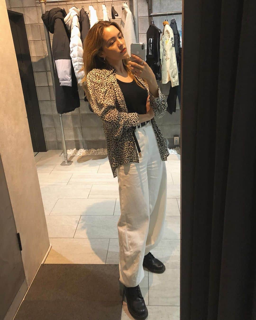 ステファニーさんのインスタグラム写真 - (ステファニーInstagram)「🐆🖤🤍 レオパードだけど、メンズっぽくして キツくなりすぎないように！」9月21日 19時14分 - steph_0928_