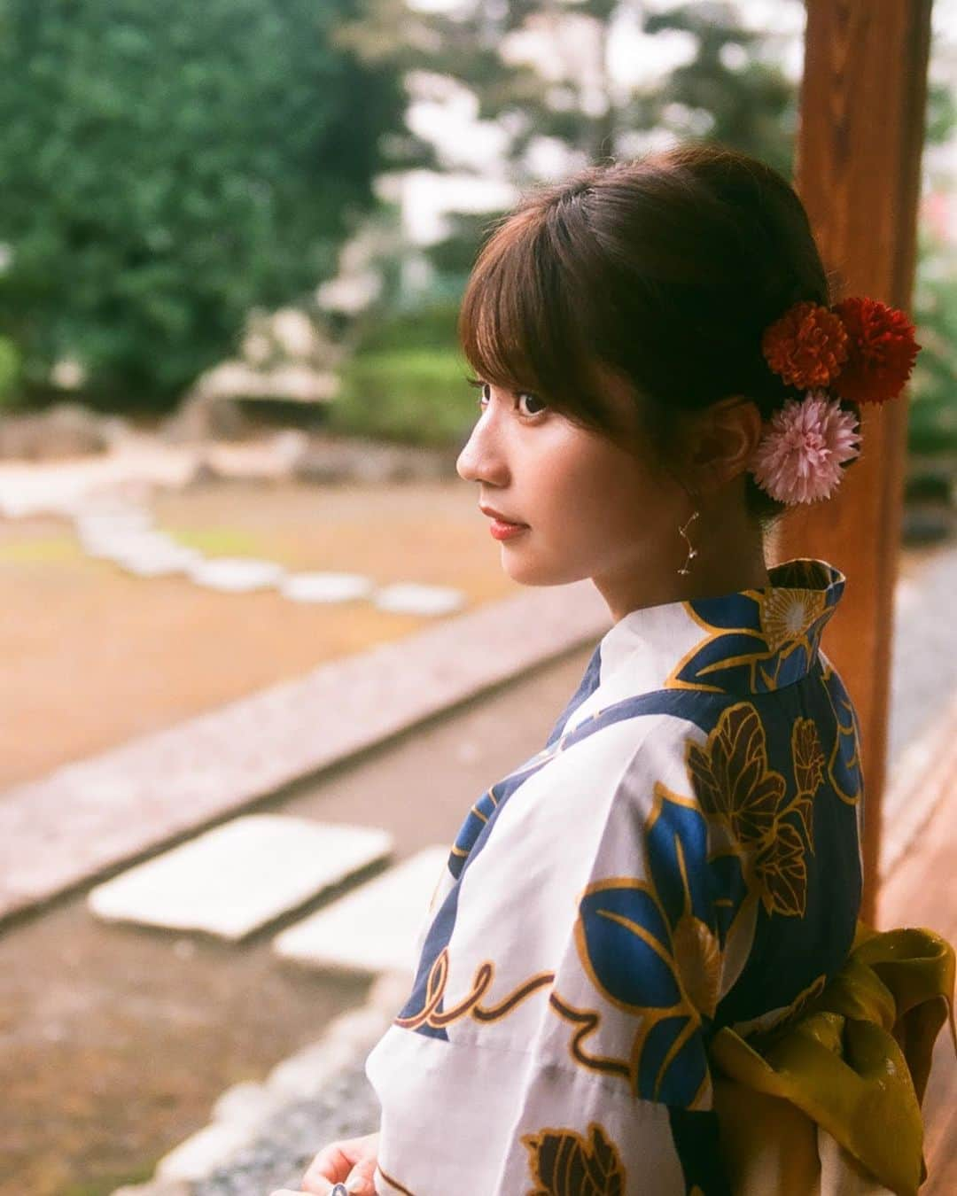 細沼紗花さんのインスタグラム写真 - (細沼紗花Instagram)「. . フィルムカメラで素敵な写真を撮っていただきました🌾  氷川神社でおみくじ大吉が出たり、本丸御殿をじっくり回って歴史を感じたり、とても楽しい川越散策でした🍠  今季はあと1回浴衣を着るかな🎐 .  #ポートレート#ポートレート撮影#ポートレートモデル#被写体#川越#川越氷川神社#川越市#川越散策#川越食べ歩き#和装#浴衣#浴衣ヘア」9月21日 19時17分 - sayaka_hosonuma