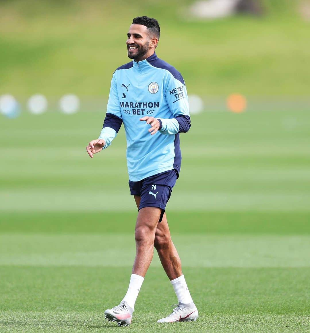 リヤド・マフレズさんのインスタグラム写真 - (リヤド・マフレズInstagram)「Ready for Tonight  @mancity」9月21日 19時24分 - riyadmahrez26.7