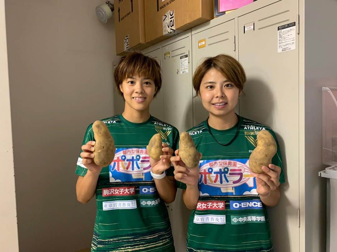 小林里歌子のインスタグラム：「いつもご支援していただいてる、株式会社タスク・フォース様より、じゃがいもをいただきました🥔 . 北海道のキッズコムファームで園児のみんなが育てて収穫したじゃがいも👏 美味しく頂きます😋 ありがとうございます‼︎ . #タスクフォース #ポポラー #キッズコムファーム」