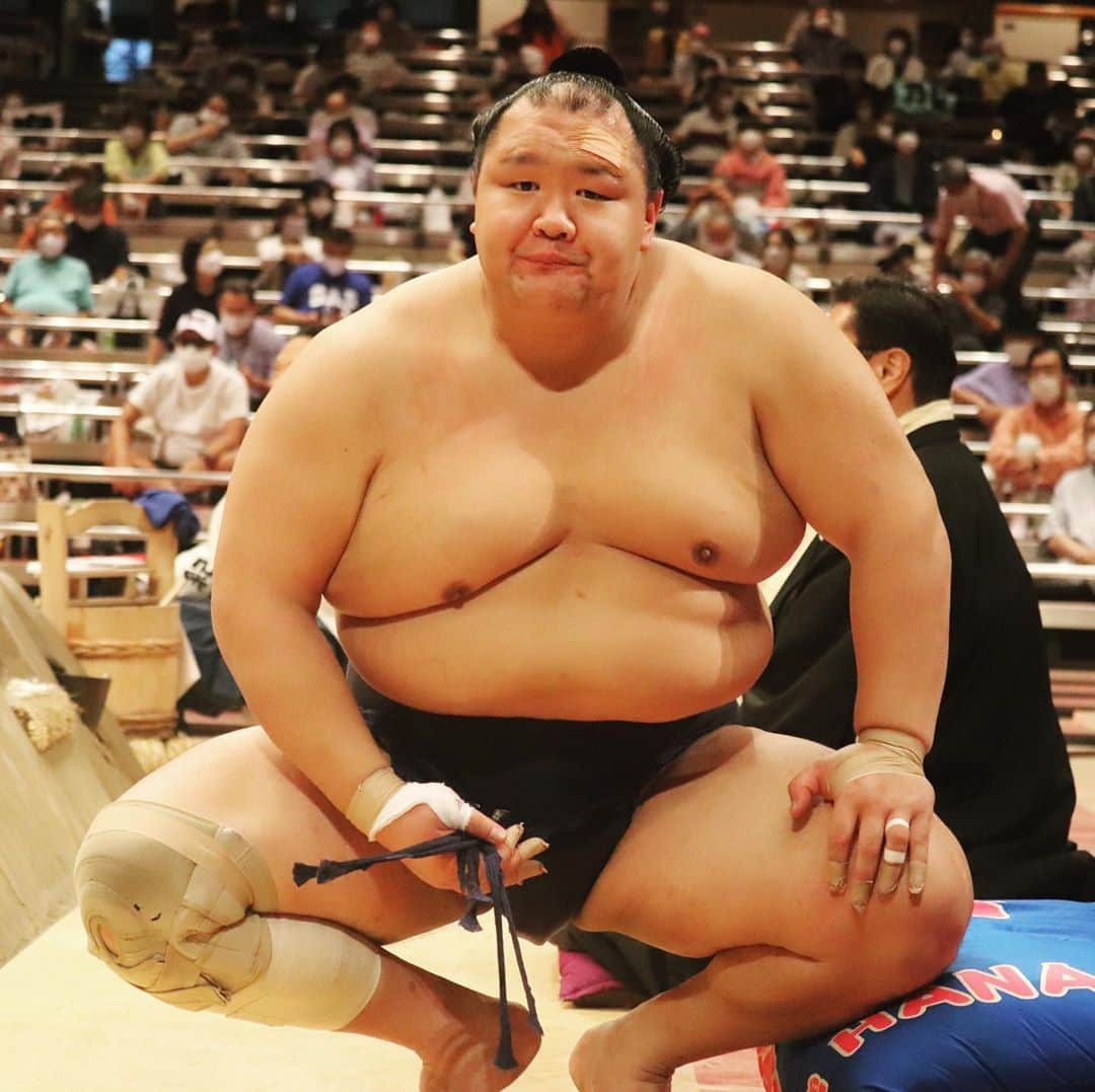 日本相撲協会さんのインスタグラム写真 - (日本相撲協会Instagram)「大相撲九月場所、九日目。今場所もいよいよ残り半分。取組以外にも注目‼️  @sumokyokai  #大相撲 #sumo #相撲 #力士 #お相撲さん #スポーツの秋 #japanphoto #sumowrestlers #japanculture  #九月場所 #9月場所 #秋場所 #九月場所全力応援 #cooljapan #炎鵬 #大栄翔 #北勝富士 #正代 #行司 #呼出し #德勝龍 #推ししか勝たん」9月21日 19時29分 - sumokyokai