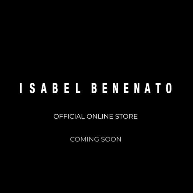 イザベルベネナートさんのインスタグラム写真 - (イザベルベネナートInstagram)「@isabelbenenato  Link in BIO Official Online Store Coming Soon」9月21日 19時45分 - isabelbenenato