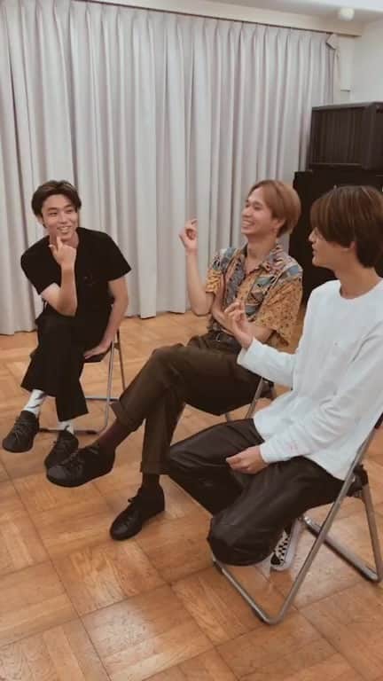 のインスタグラム：「WATWINGのインスタライブ！ リクエストの多かった人狼ゲームの結果はいかに…？ ・ ・ ・ #WATWING #TSUMUGULIVE #Onlinelive #人狼ゲーム」