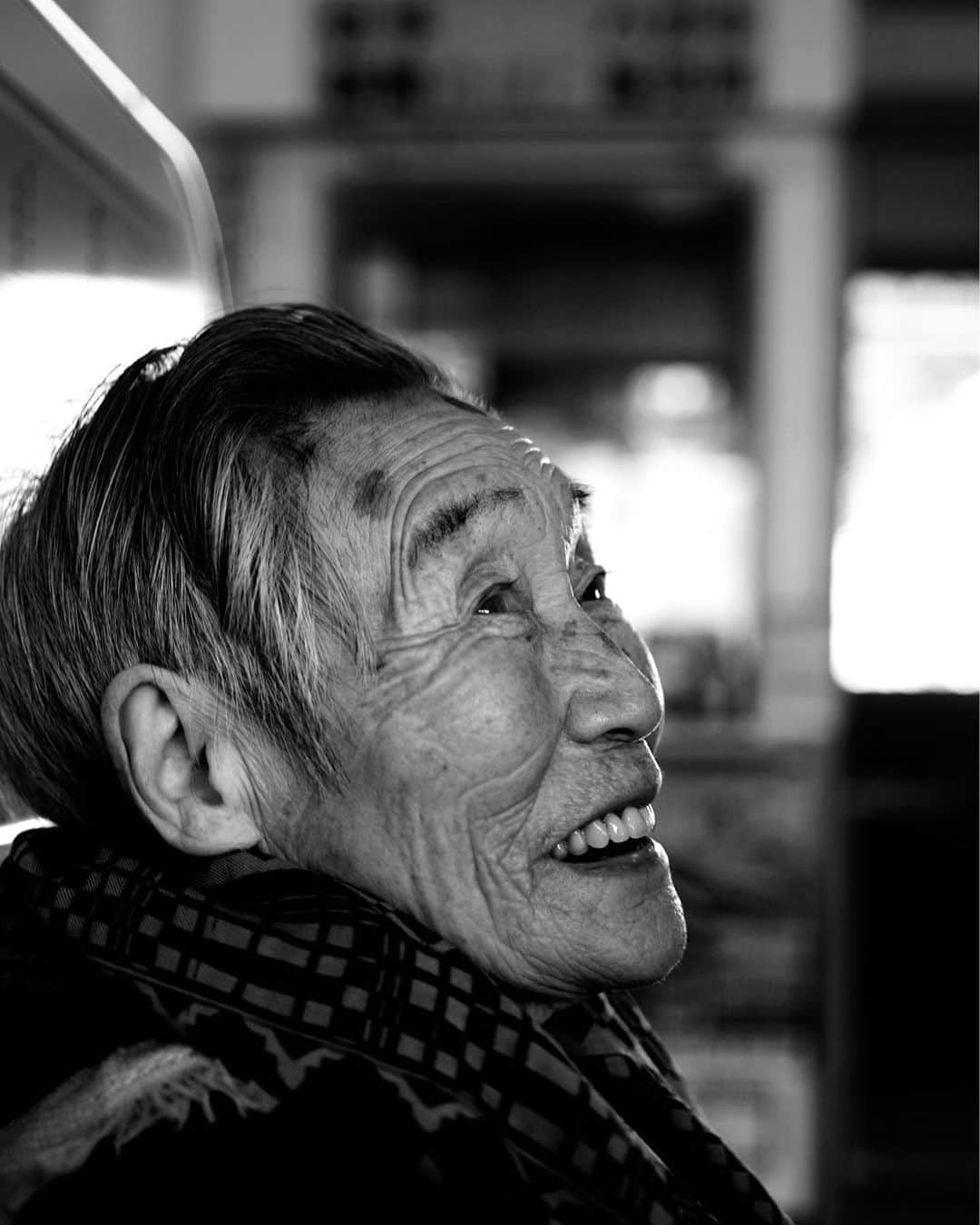 永瀬正敏さんのインスタグラム写真 - (永瀬正敏Instagram)「﻿ ﻿ 《"Smile” from Japan》﻿ ﻿ Photographed by M.Nagase﻿ ﻿ ﻿ ﻿ #Smile #シリーズ #日本 #japan﻿ #敬老の日 #青森で出会ったおばあさん﻿ #過去写真 #staysafe #笑顔 ﻿ #届きますように #永瀬正敏 #masatoshinagase﻿ #masatoshi_nagase_photography﻿」9月21日 20時21分 - masatoshi_nagase_official
