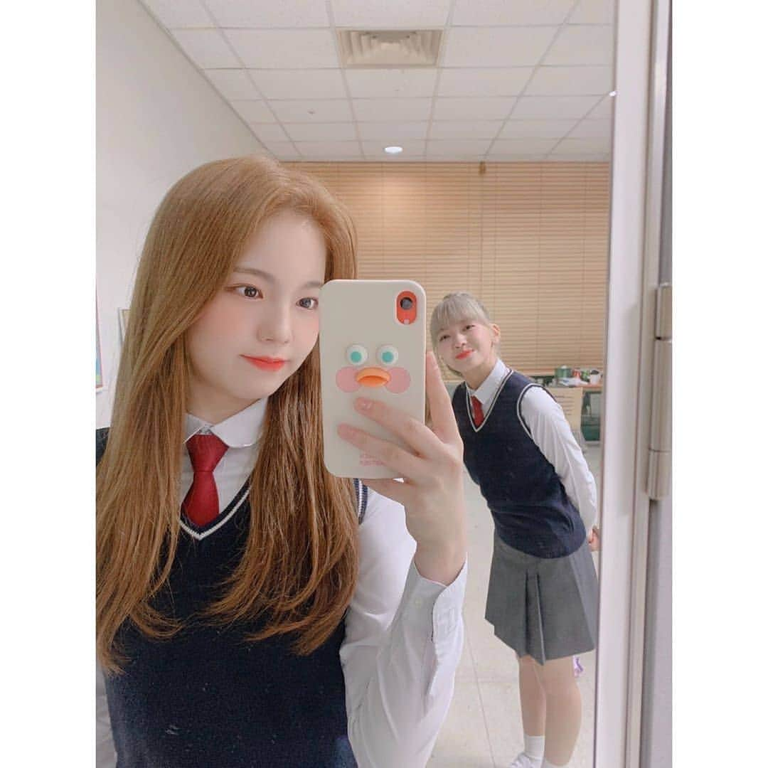 マユカ（小合麻由佳）のインスタグラム：「[Ayaka's IG Update] 💛🌈 @niziu_artist_official she's so cute 😭  - - 𝗙𝗼𝗹𝗹𝗼𝘄 @MayukaOgou 𝗳𝗼𝗿 𝗺𝗼𝗿𝗲 𝘂𝗽𝗱𝗮𝘁𝗲𝘀 - - - - #MAYUKA #マユカ #MayukaOgou #NiziU #NiziUMayuka #JYP #MakeYouHappy #WithU #NiziUMakeYouHappy #니쥬 #ニジュー」