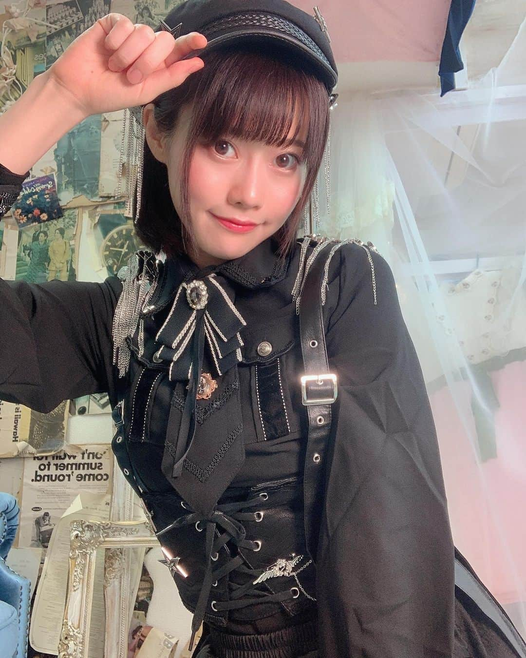 桃里れあさんのインスタグラム写真 - (桃里れあInstagram)「ダブルクロス撮影会ありがとうございました🥰 初めましての方もいつもの方もありがとうございました♩ お写真はDMで送っていただけたら嬉しいです♡ ・ ・ ・ ファンの方からいただいたエペティスさんの衣装です！可愛い〜🥺💕 ・ ・ 実は昔はロリータ着てライブなど行ってました…好きなんだよ…🐈笑 またこういうお洋服どんどん着ていきたいな☺️💕 ・ ・ studio：#なまいきリボンスタジオ  dress：#epetice ・ ・ Twitter：@ rea_momosato Follow me♡ ・ ・ 【れあに会える日🍑】9/19更新 📸9/22 撮影会（個撮＋団体）in下北沢スタジオレッグ →残り個撮1枠、団体2部、スマホ撮影OK 📸9/27 フレッシュスペシャル大撮影会（セッション）in稲毛海浜プール →予約受付中、E組 👙10/2 👙10/4 📸10/7 野外ポートレート個人撮影会in丸の内エリア 📸10/18 ハロウィン撮影会（個撮）予定in都内スタジオ ・ ・ 👙9/7 雑誌Cream10月号発売中🎉初掲載 →㊗️チェキ付き雑誌完売 ・ ・ ○BASEにてofficial shop展開中♩9/11デコチェキ第3弾販売開始✨ URLはこちらから♡ https://momosatorea.official.ec/ ・ ・ 【公式LINEポイントカード配布中🍑】 公式LINEに登録してください♩撮影会やイベント、オンラインでもポイントお付けします🥰 URLはこちらから♡ https://lin.ee/h96Deou ・ ・ ・ #エロナース #ไอดอล #아이돌 #प्रतिमा #japanesegirl #model #idol #漂亮 #清秀 #偶像 #粉我 #เซ็กซี่ #섹시 #cosplay  #萌 #bikinigirl #asiangirl #bajutidurseksi#instagood #护士 #美女 #自拍 #ロリータファッション #ゴスロリ #gothiclolita #kawaii #ロリータ #harajukufashion」9月21日 20時18分 - rea_momosato