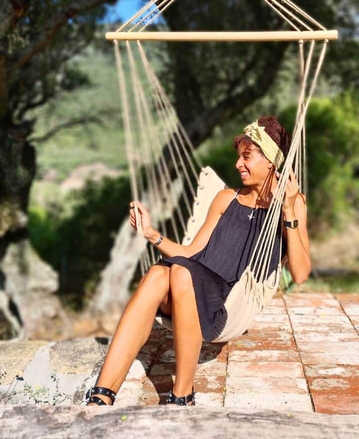 Elea Mariama DIARRAのインスタグラム：「Ça sent la fin des vacances... 🤷🏽‍♀️」
