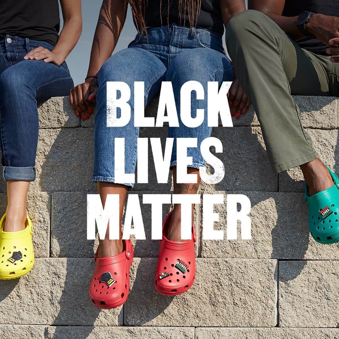 クロックスのインスタグラム：「You asked, we created. Black Lives Matter Jibbitz charms are now available. We are proud of these charms and proud to donate to @NAACP in support of equality and progress.」