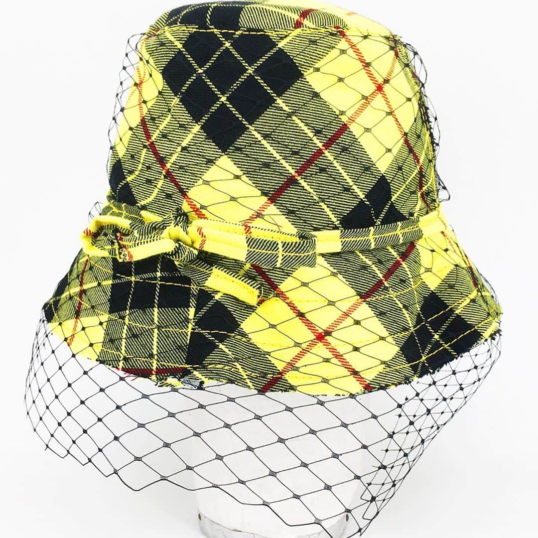 バーンストックスピアーズさんのインスタグラム写真 - (バーンストックスピアーズInstagram)「These tartan hats!Thelma wears a Tartan Bucket hat with a camouflage jacket.   Don’t forget to use the code SEPTEMBER When you shop on our website for a 30% discount on all styles. .. Click on the link in the bio to have a look.」9月21日 20時45分 - bernstockspeirs