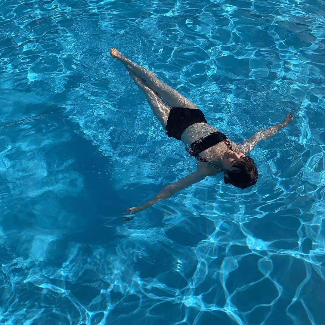 西谷菜々のインスタグラム：「. 🐬🐚💙🌺✨ 夏の終わりに、最高の思い出ができた☺️」