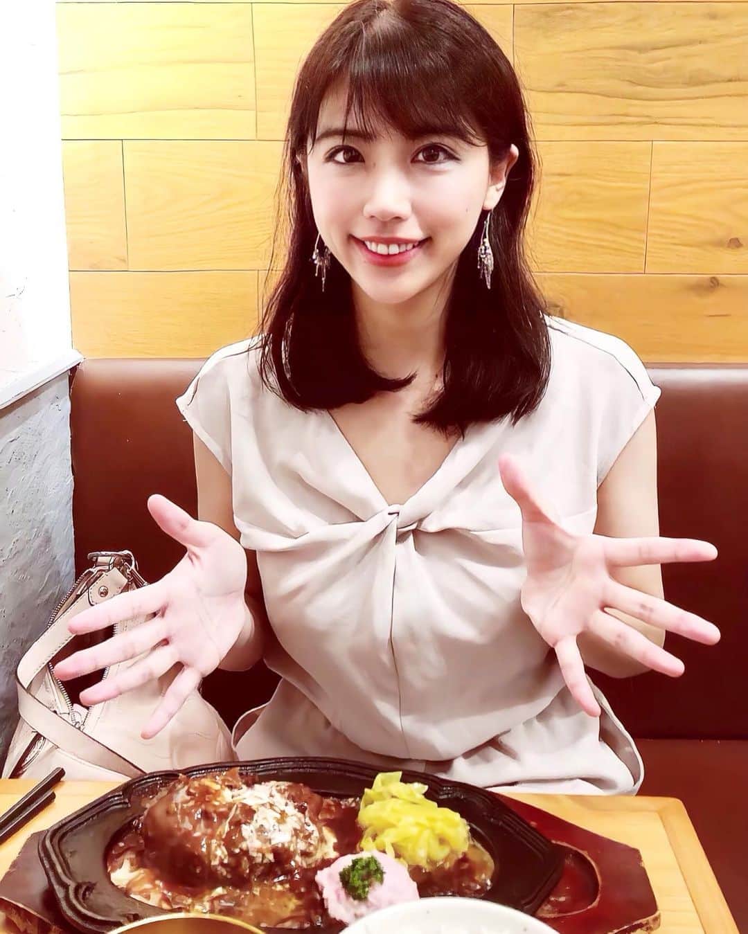 吉田早織のグルメインスタ