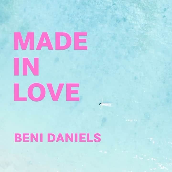 BENIのインスタグラム：「. ファンの皆さまへ  この度、私BENIは一般の方と入籍を致しました。また、お腹には新たな命も授かっていて来年、母になります。  そして、以前から全編英詞のEP「MADE IN LOVE」の制作を行っていて、アメリカ名Beni Danielsでの活動もスタートすることとなりました。  女性としての転機となる今を形に残すべく、同タイトルで新しい家族への思いを込めた楽曲も作っちゃいました。  お腹にいる赤ちゃんの心音を初めて聴いた時の衝撃と感動を忘れられず歌と共に録音をし、 早くも私の音楽の一部になってくれています。  私たちは皆「愛」から始まり、 生きる「愛」の証なんだなと思います。 どの歌もクリエイター仲間との間に生まれた愛の結晶です。  誰もが今試されている日々の中、 音楽の力で少しでも皆さんの強く生きるためのエネルギーに、そして心の癒しになれたら嬉しいです。  Excited to announce that I’ll be releasing my debut English EP under my full name, Beni Daniels.  I’m also expecting my first child with my husband and have been preparing for motherhood along with wrapping up this album.   I wrote the first single “Made in Love” the day I heard my baby’s heartbeat, and managed to record the beat into the song - making this our first collaboration!  More music coming so please follow me through this journey:)   “When the road gets rough keep on looking up ‘cause we were made in love”  BENI  #BENIDANIELS #MADEINLOVE」