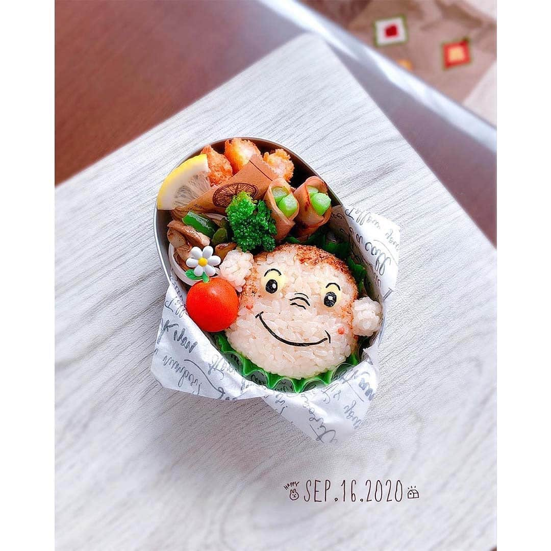 mamagirl ママガールさんのインスタグラム写真 - (mamagirl ママガールInstagram)「﻿ 『可愛すぎる✨キャラクター弁当🍱』﻿ ﻿ 色々なキャラが大集合💞﻿ 料理上手なママたちの愛情たっぷりのキャラ弁をピックアップ♩﻿ ﻿ どのキャラクターもかわいすぎる😍﻿ お子さんの好きなキャラクターをぜひ参考にして下さい😋🍴﻿ ﻿ photo by @snrm28 @na_na3556 @masutomo217 @y.u.u.y.u.u.y.u.u @8cooking ﻿ ﻿ 素敵なお写真ありがとうございます☺﻿ ﻿ 『ママガール』ではオシャレも子育ても楽しみたいママさんに向けて発信中✨﻿ ﻿ @mamagirl_jp や #mamagirl のタグ付けをして下さった投稿からも紹介しております。﻿ 是非、タグ付けやハッシュタグをつけて投稿してみてください🌷﻿ ﻿ #ママごはん #こどもごはん #おうちごはん #ママライフ #子育て #育児 #ごはん記録 #キャラご飯 #キャラごはん #幼稚園弁当 # #foodart #キャラ弁 #キャラ弁当 #手作り弁当 #弁当 #サンリオ弁当 #おさるのジョージ #カービィ弁当 #コナン弁当 #幼稚園お弁当 #キャラフード #デコ弁 #お弁当記録 #こどものいる暮らし #アンパンマン弁当」9月21日 21時05分 - mamagirl_jp