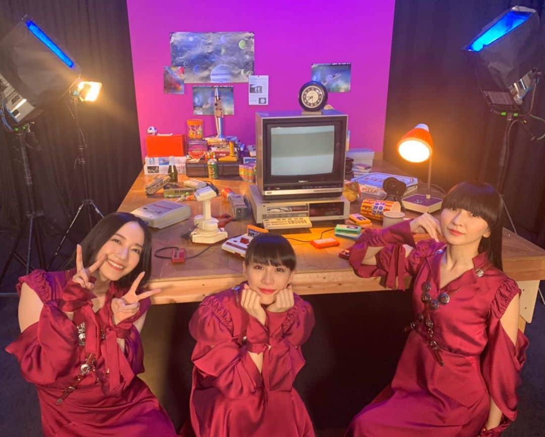Perfumeさんのインスタグラム写真 - (PerfumeInstagram)「"P.O.P" Festival閉幕！ご覧下さった皆さん本当にありがとうございました。この特別な日を皆さんと一緒に過ごせてメンバー、スタッフ一同、感無量の思いです。過去と未来を繋ぐパフォーマンスに乗せてこの想いが届いていますように。これからもPerfumeをよろしくお願いします！  "P.O.P" Festival done! Thank you everyone for watching! We feel so blessed that we were able to spend this special day with you. Hope you felt our appreciation through our performance that connected the past to the future! Please continue supporting Perfume!  #prfm  #prfmPOPFes」9月21日 21時06分 - prfm_official