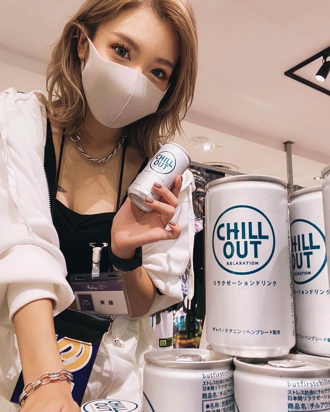 DJ CHI☆MEROのインスタグラム：「阪急MEN'S東京6F POPUP 明日9/22(火)が最終日です！ 18:00までしか居ないので早めに遊びに来てくれたら嬉しいです🐷💓 . 協賛の#chillout も沢山の方に飲んで頂きました🏖 ラスト1DAY頑張るぞー！！！  #outfit @tcr_by_toucher_official」