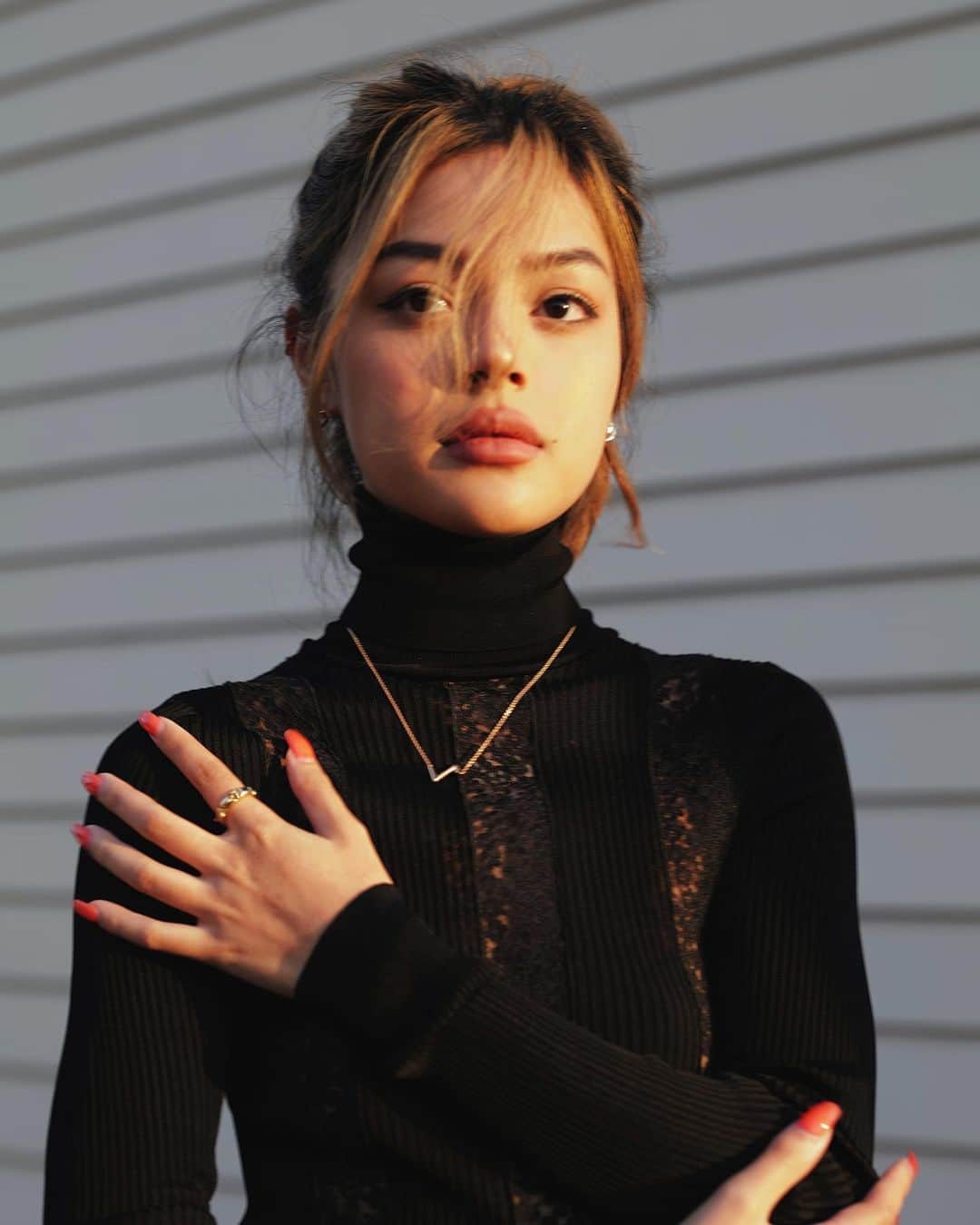 リリーマイマックのインスタグラム：「Golden @louisvuitton #LVVolt」