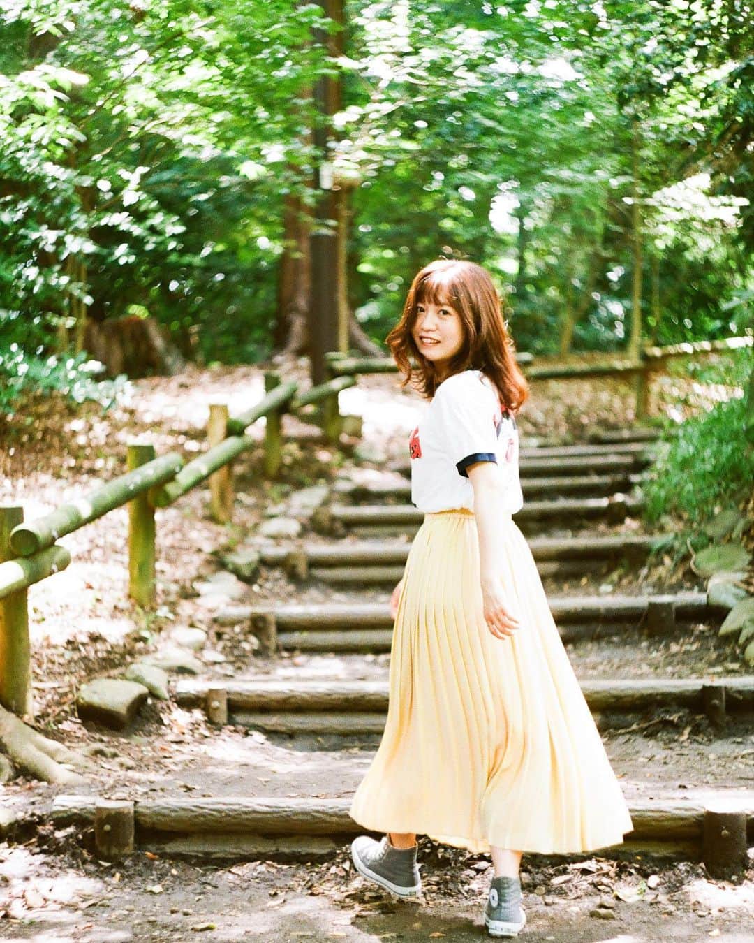 弘松菜摘のインスタグラム：「﻿ ﻿ ﻿ 今日は寝て起きて寝て起きて寝てた﻿ １日でした﻿ ﻿ ﻿ たまにはそんな日もいいよね😌﻿ またテスト迫ってますが☺️☺️﻿ ﻿ ﻿ みんなはどんな一日？﻿ ﻿ ﻿ ﻿ #何気ない瞬間を残したい  #フィルムカメラで残すきもち」
