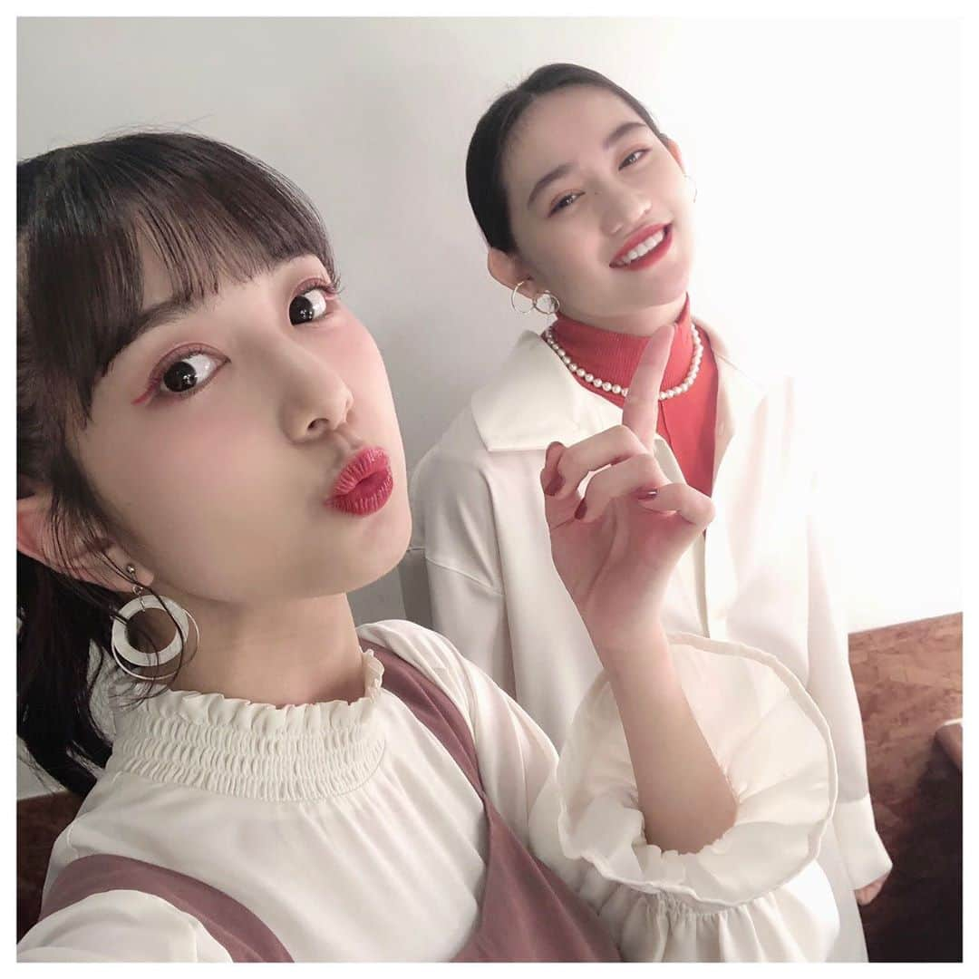 井上玲音さんのインスタグラム写真 - (井上玲音Instagram)「Zepp Tokyo ･ @rikako_sasaki.official @angerme_official @ami_tanimoto.official @mizuho_ono.official @tsubakifactory_official @beyooooonds_official ･ 楽しくて、ひたすら愉快な楽屋でした！ コンサートも新しいライブ形式で、緊張増し増しでした😌 ･ #アンジュルム #佐々木莉佳子 #笠原桃奈 #つばきファクトリー #谷本安美 #小野瑞歩 #秋山眞緒 #BEYOOOOONDS #前田こころ #平井美葉 #juicejuice #井上玲音」9月21日 21時24分 - rei_inoue.official