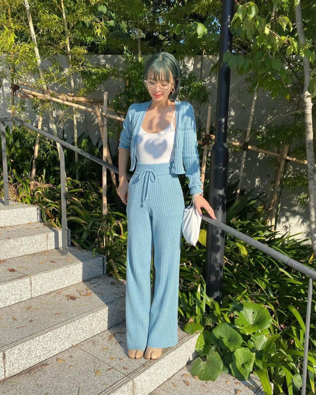 梅村実帆のインスタグラム：「blue 🥣🥣🥣」