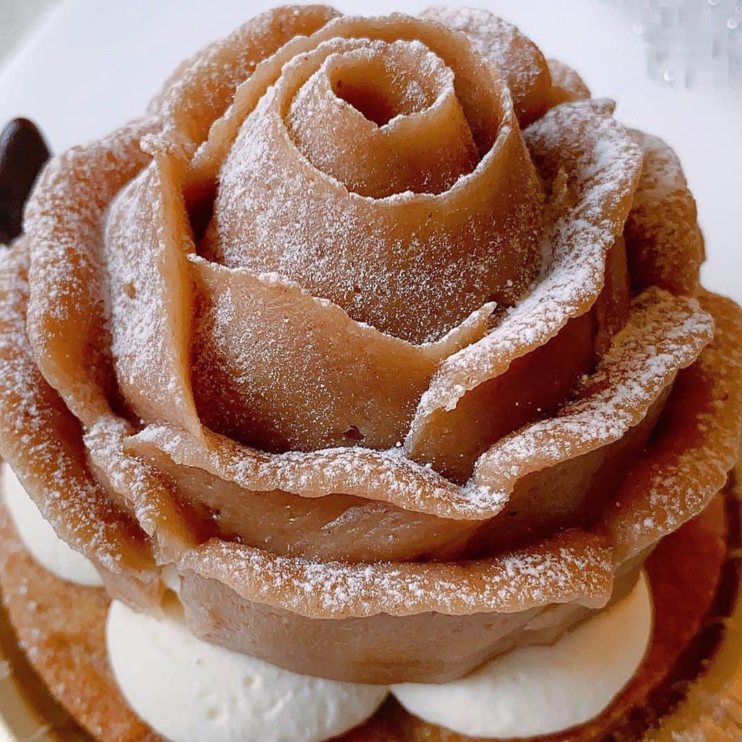 里井真由美のグルメインスタ