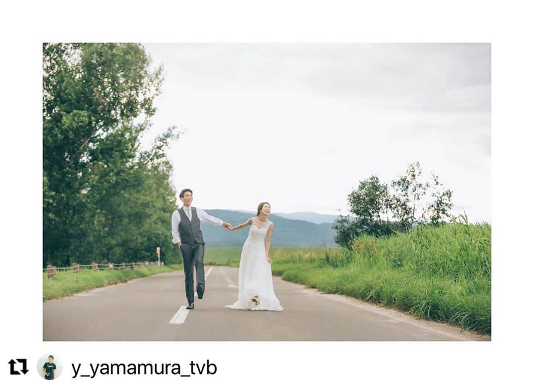 のインスタグラム：「#Repost @y_yamamura_tvb with @make_repost ・・・ . 🎬北海道ロケーション🎬  . .  . . photo : @y_yamamura_tvb  studio : @studiotvbkyoto  @studiosola_hokkaido  . . . . .  ▶︎▶︎ 撮る結婚式という幸せを ◀︎◀︎ : d_weddingphoto : ■URL https://www.studiotvb-kyoto.jp : ■SHOP Studio TVB KYOTO : ■TEL 075-708-6875 : ■Mail info.st.kyoto@gmail.com : ■BLOG http://studiotvb-kyoto.blogspot.jp/ : ▶︎スタジオTVB京都店公式アカウントはこちら studiotvbkyoto : ▶︎スタジオ公式アカウントはこちら  : : : #和装 #撮る結婚式 #コロナに負けるな #前撮り #instalike #stayhome #結婚写真 #daily_photo_jpn #love_bestjapan #japan_daytime_view #写真集 #自然光 #ウェディングデイ #卒花しました #花嫁 #花嫁準備 #フォトウェディング #ポトレ女子 #誰かの記憶に残る写真 #毎日が笑顔で溢れてる #撮るのを楽しむ #スクリーンに恋して #何気ない瞬間を残したい #幸せな瞬間をもっと世界に #日常に魔法をかけて #過ぎていく時間を刻んでいく #前撮りレポ #大人婚 #関西花嫁」
